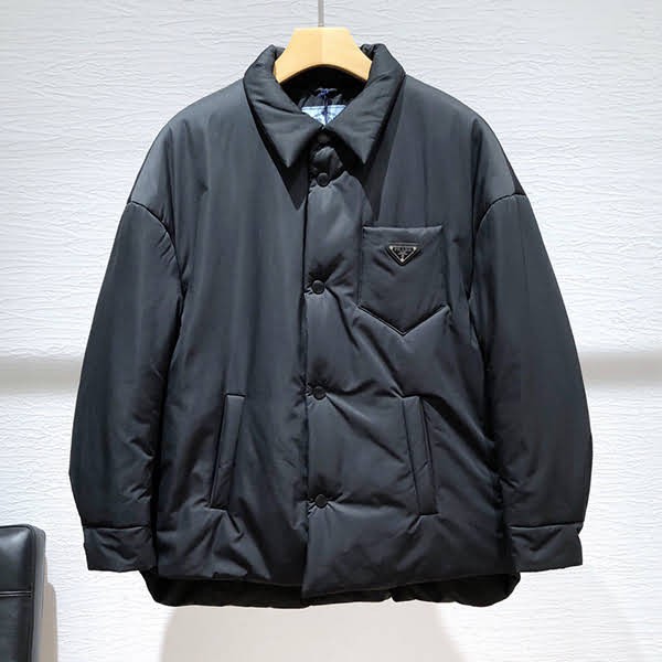 高品質プラダ Re-Nylon パデッドジャケット ブルゾン フェイク 2色 pux84041